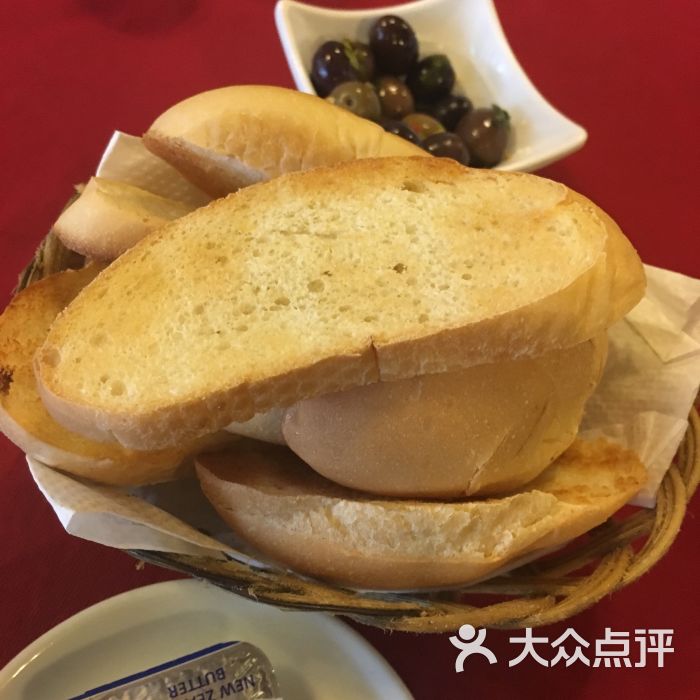 阿曼诺葡国餐厅-烤面包图片-澳门美食-大众点评网