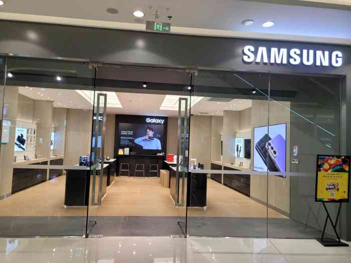 武清的第一个万达店探店,发现了三星体验店,三星一直是那么高大上的
