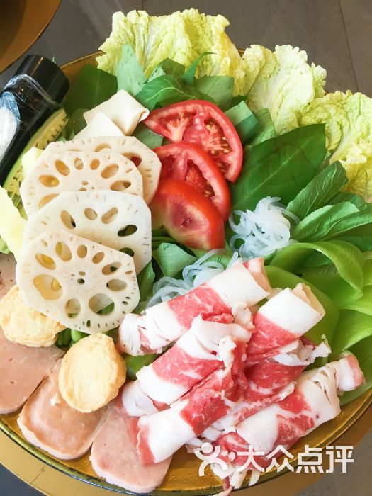 青柠记忆plus泰式海鲜火锅(银泰中心店)荤素大拼盘图片 第1张