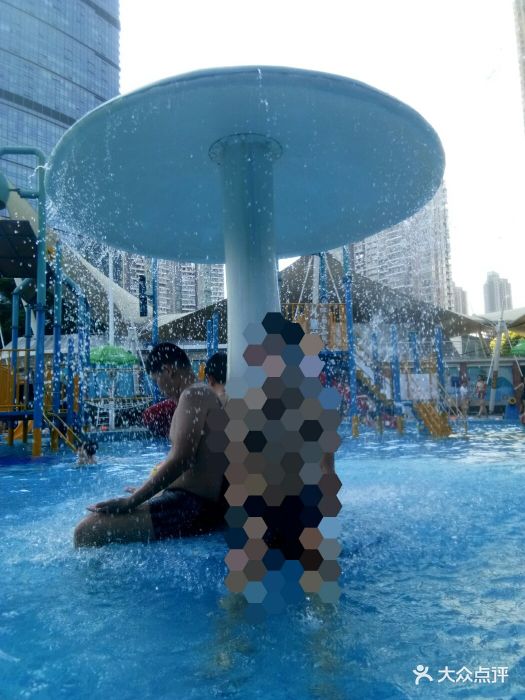 汉阳江滩水上乐园浅水区图片
