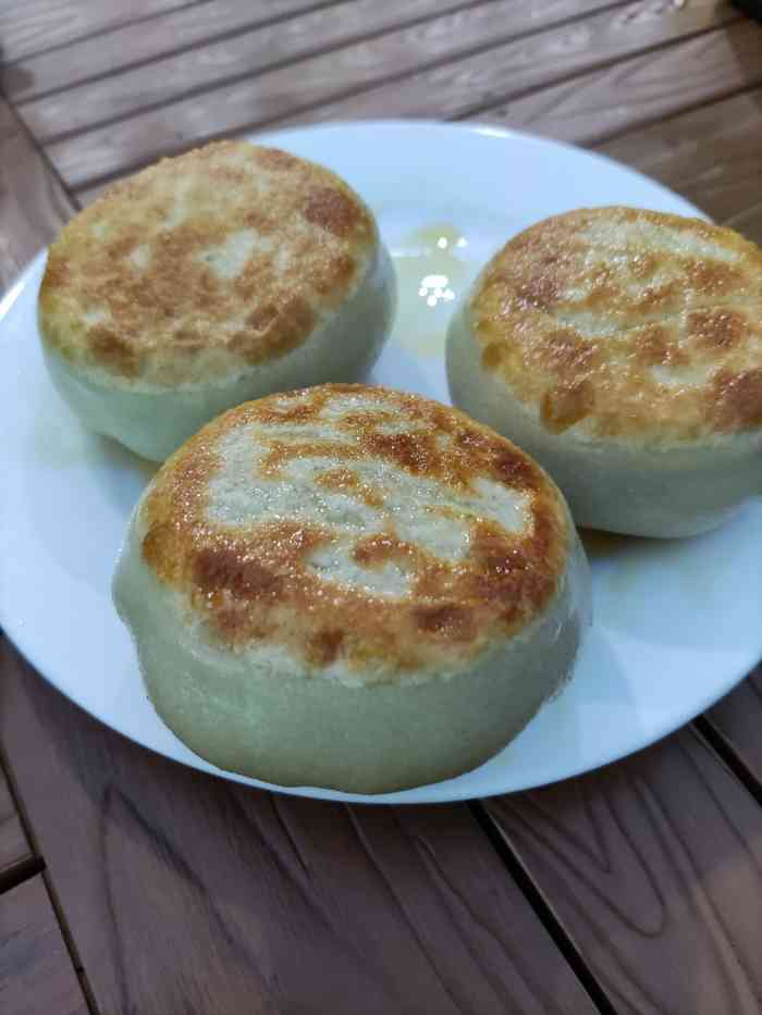 全聚轩门钉肉饼-"来自牛街的肉饼,是家清真店,涮肉也.
