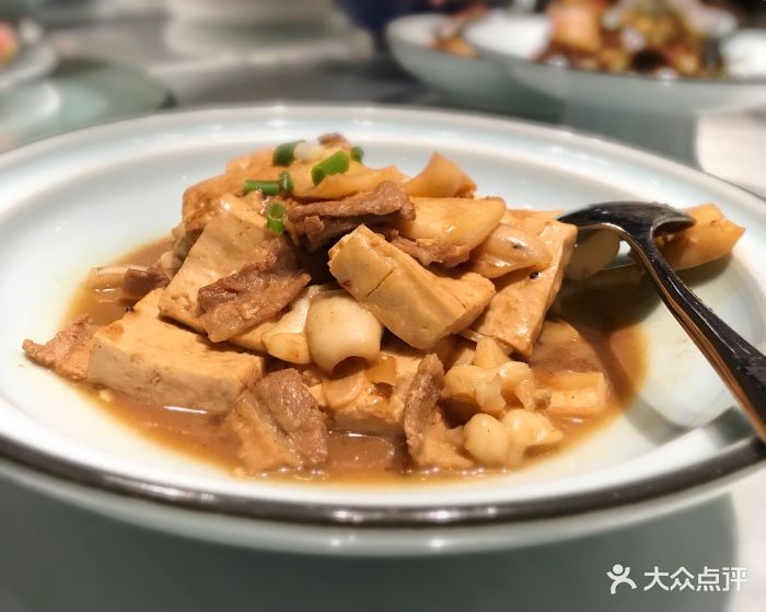 大墨鱼烧豆腐