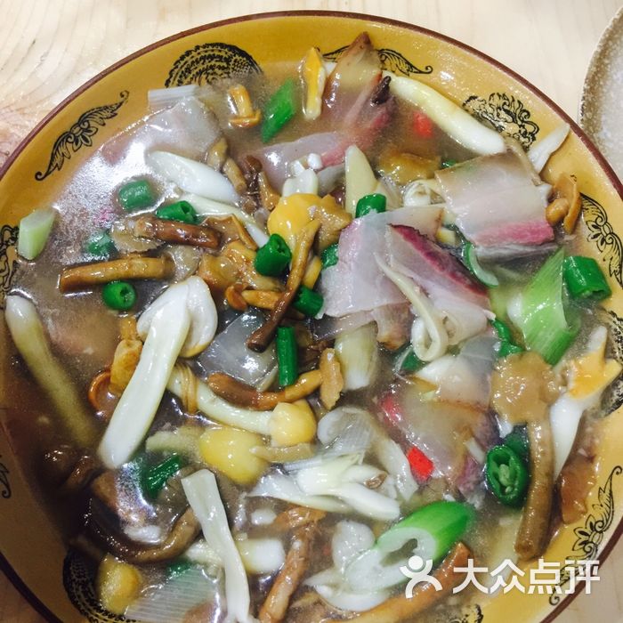 羌寨九大碗腊肉炒菌子图片-北京川菜-大众点评网