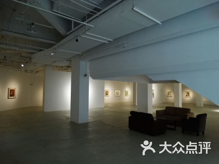 上海油画雕塑院美术馆一楼展厅图片 - 第6张