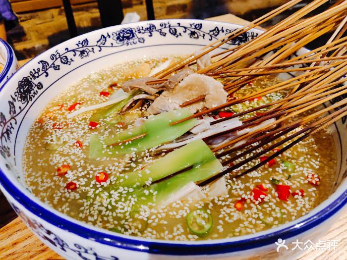 袁小生乐山钵钵鸡(太古里店)藤椒钵钵鸡图片