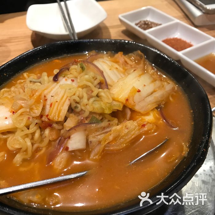 泡菜辛拉面
