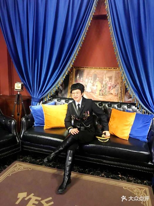 我是《明星大侦探》的忠粉,以前看多了晚上.