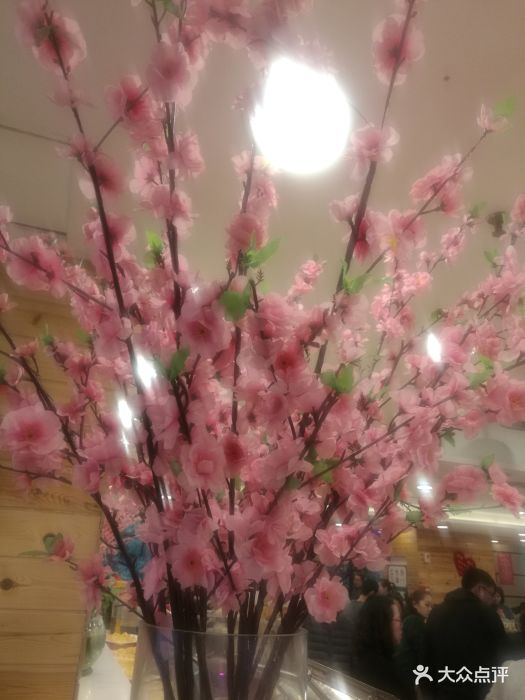 桃花盛开海鲜自助工场火锅图片
