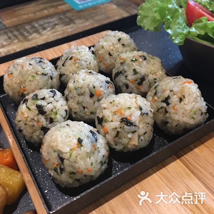 手抓饭团