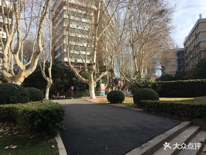 河海大学(西康路校区)图片