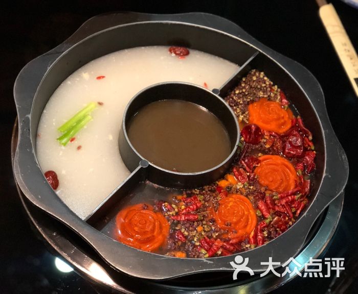 重庆火锅鸳鸯锅图片_58火锅图片大全