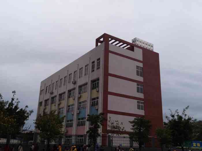 柳州市东环路小学(北校区)-"柳州市东环小学位于东环