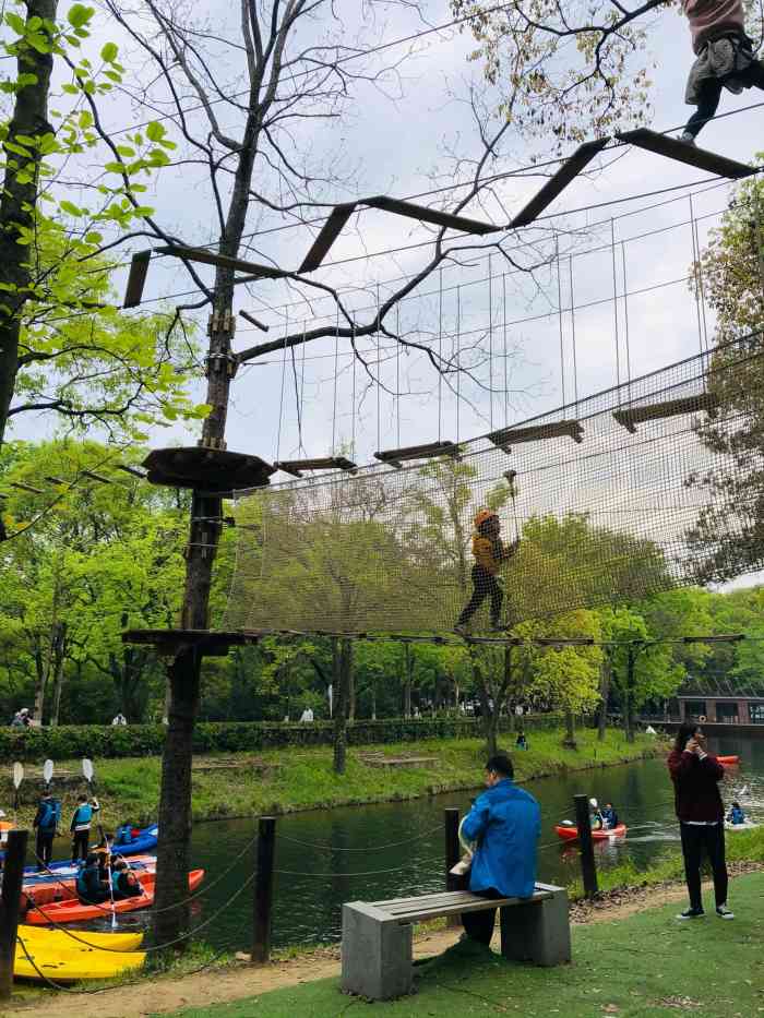 紫金山探险公园-"从灵谷寺往中山陵走,走到水榭的对面见有一.