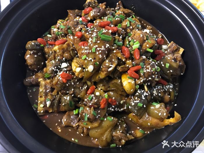 甲鱼烧牛蛙