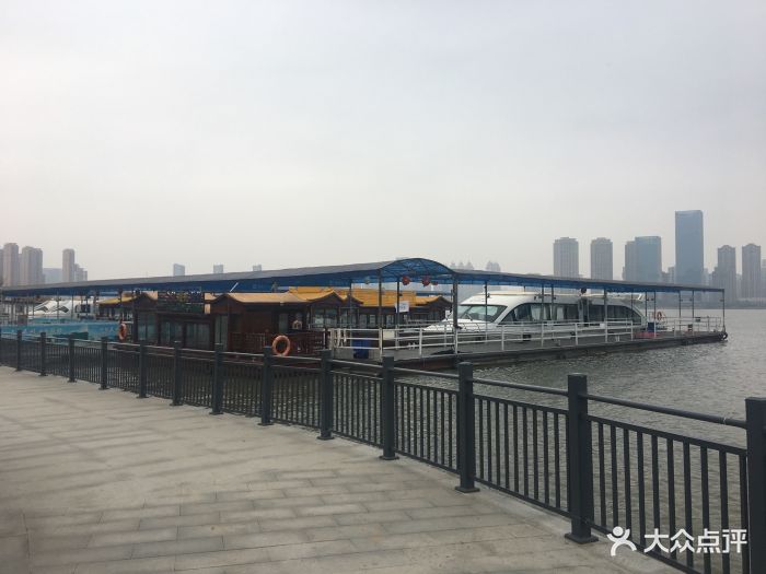 东湖游船汉街中心码头游乐设施图片 - 第2张