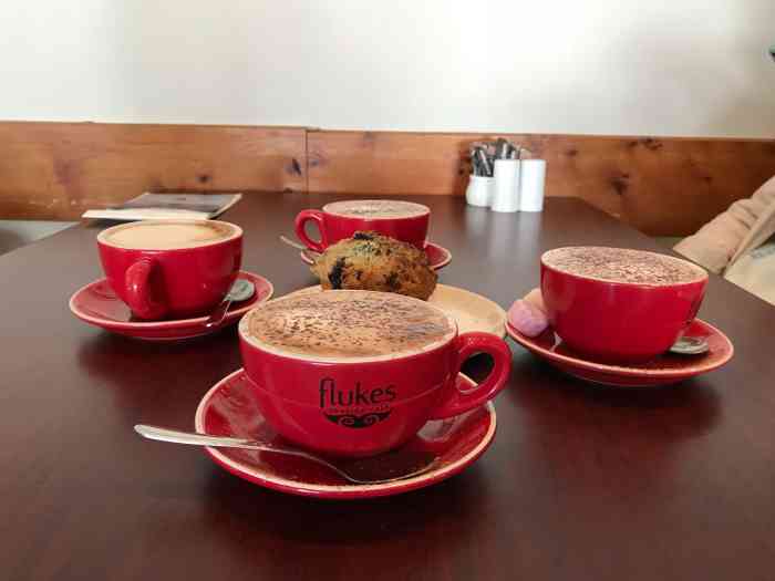 flukes seaside cafe-"点了一杯flat white take ."-大众点评移动版