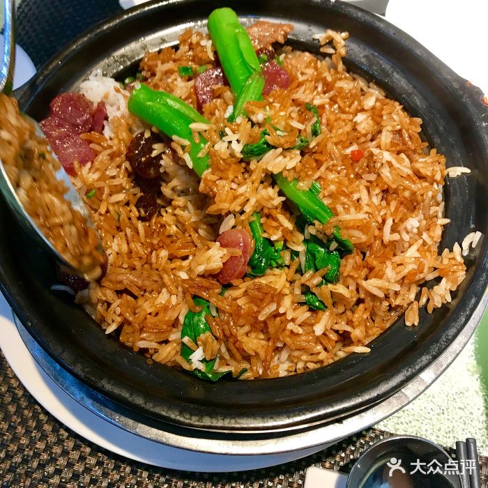 日昌餐馆(德胜门店)腊味牛肉煲仔饭图片 - 第1张