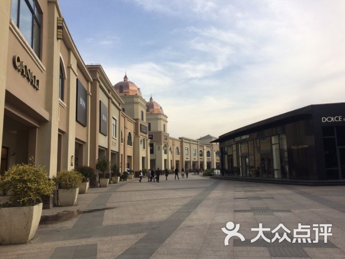 百联奥特莱斯广场(青浦店)图片 - 第1张