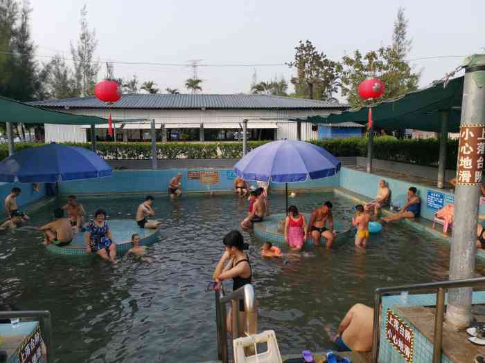 东洲温泉-"东洲温泉是当地人从小泡到大的野温泉,有几.