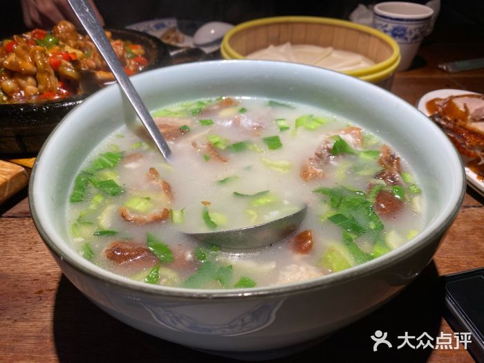 华馨园北京烤鸭(嘉兴八佰伴店)鸭架汤泡饭图片