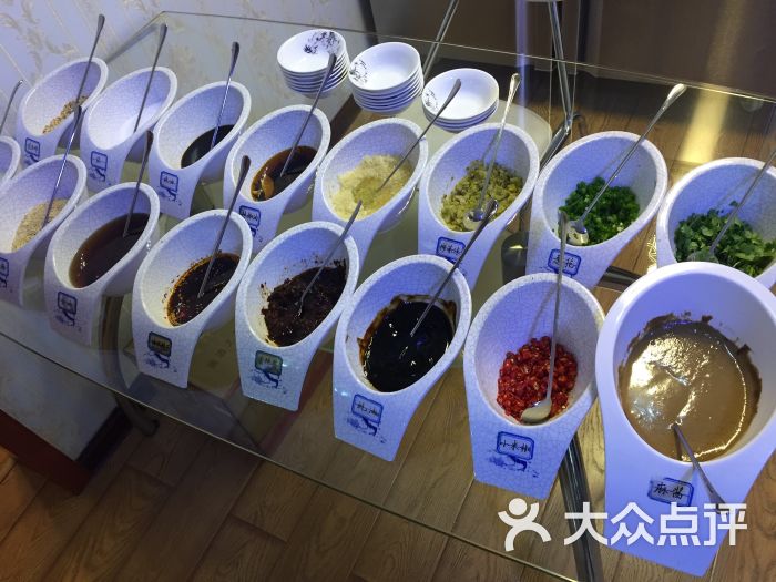 晋苑肥牛火锅家宴-自助料碗图片-西安美食-大众点评网