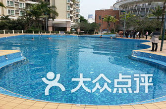 游泳池排名_游泳池卡通图片