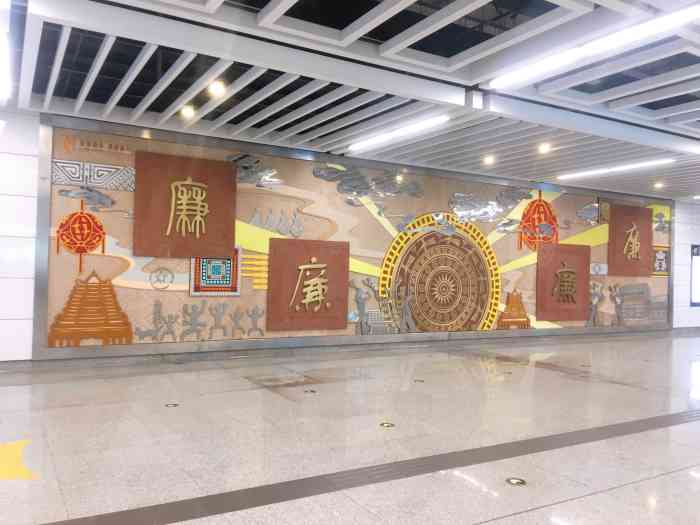 南宁剧场(地铁站[6]南宁地铁–南宁剧场地铁站[6]充.