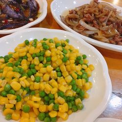德信体育各地游客新密“赶烤”