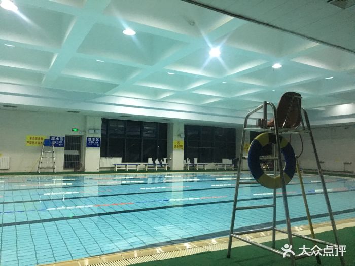 梅陇体育中心游泳馆泳池图片 - 第12张