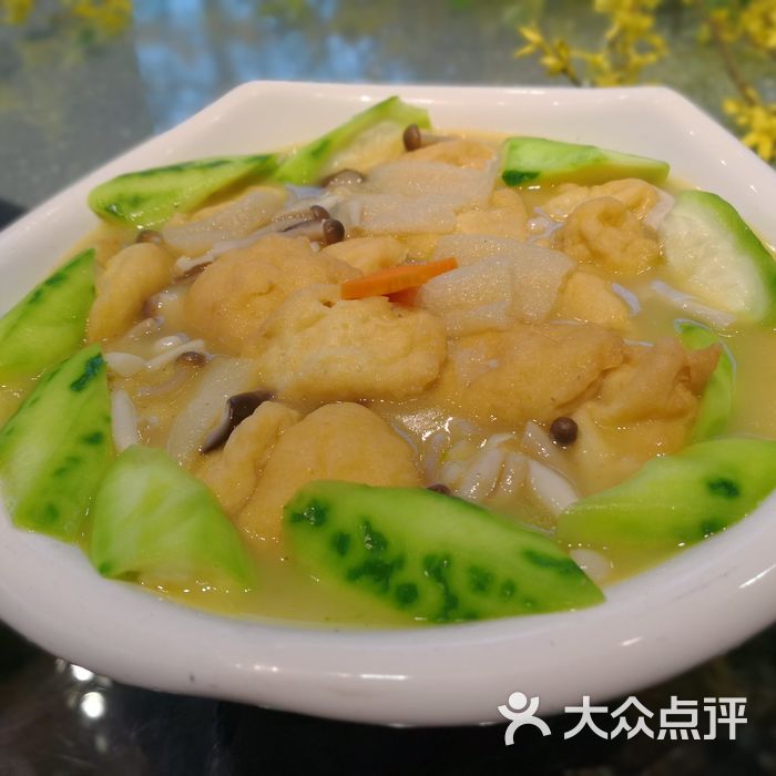 菜虫食堂丝瓜三珍煮鱼腐图片-北京粤菜-大众点评网