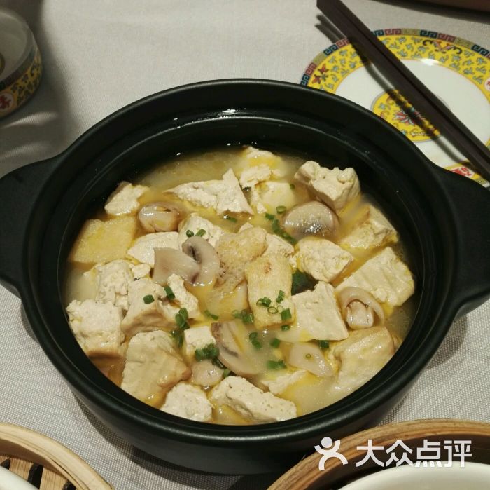 口蘑豆腐煲
