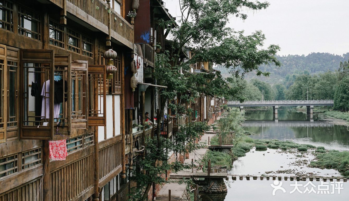 成都周边小众旅行地,人少景美还免费的夹关古镇