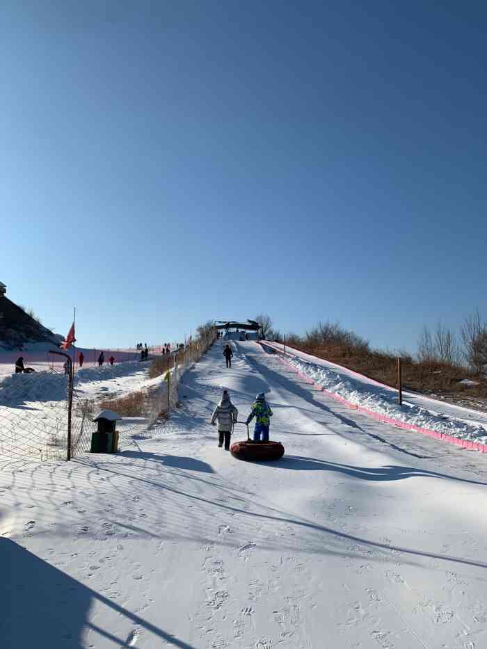 明月岛滑雪场