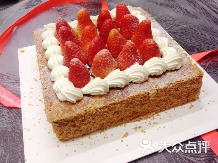 诺心LE CAKE-草莓拿破仑图片