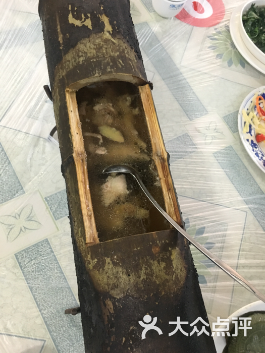 莫老爷河边柴火鼎锅饭-竹筒鸡图片-阳朔县美食-大众点评网