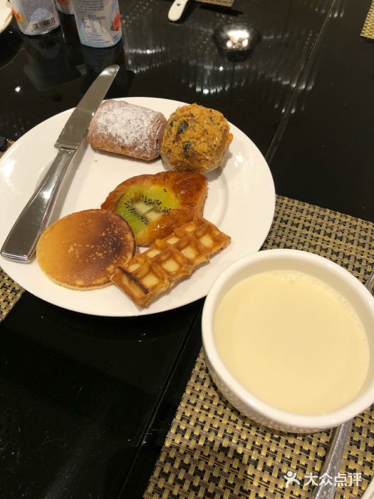 青岛富力艾美酒店自助早餐图片