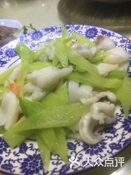 莴笋炒鱿鱼