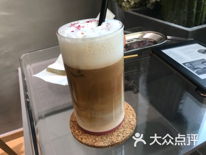 玫瑰拿铁
