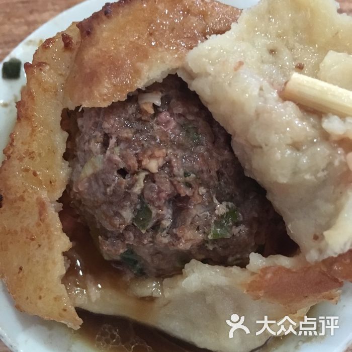 宝瑞门钉肉饼店