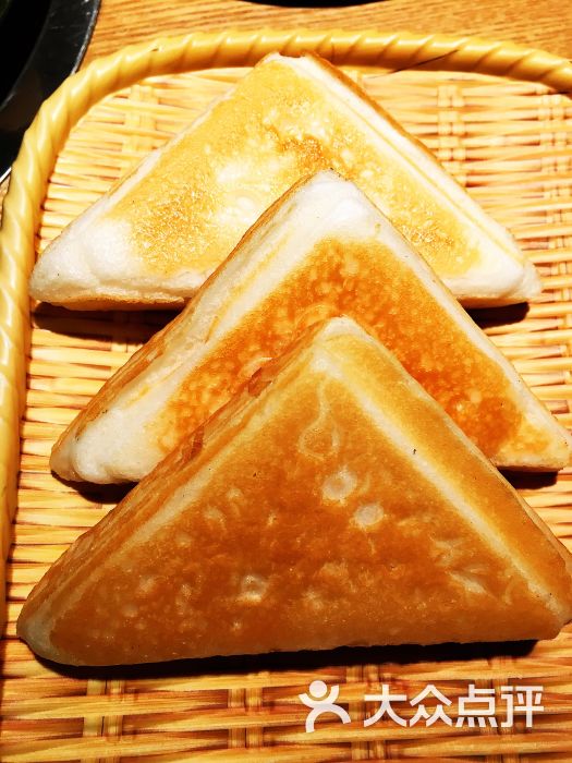 黄金三角粑