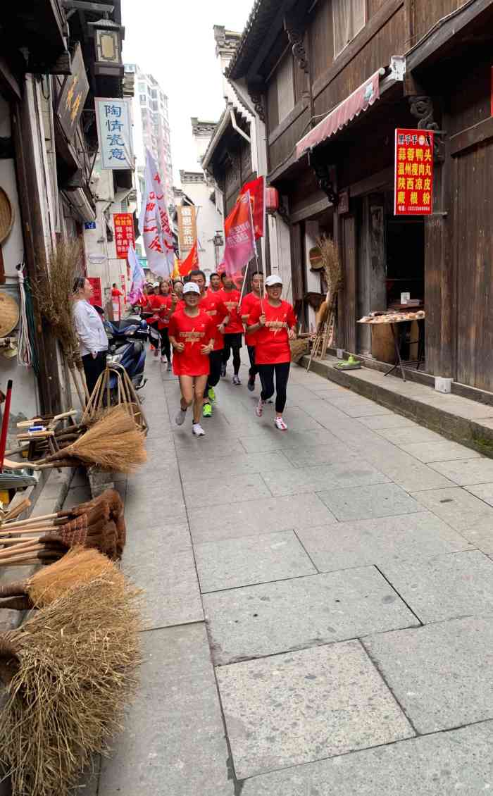 岩寺古镇-"现在黄山市的徽州区就是原来的岩寺古镇,也