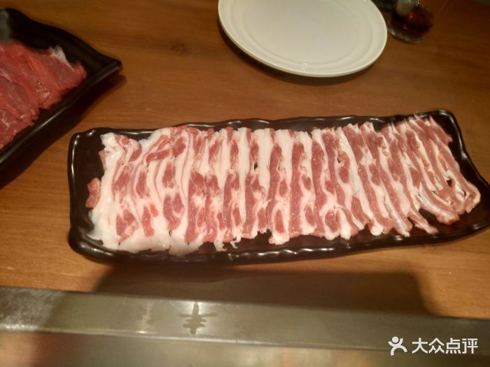 手切羊排肉