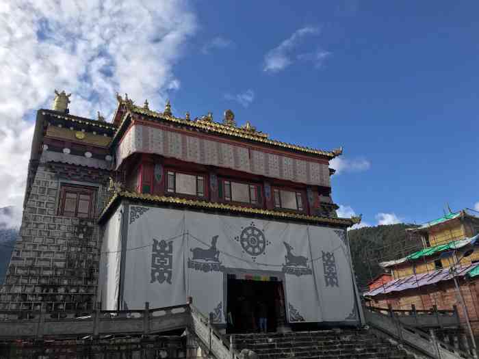 普化寺-" 普化寺,位于云南省怒江州贡山县丙中洛乡.