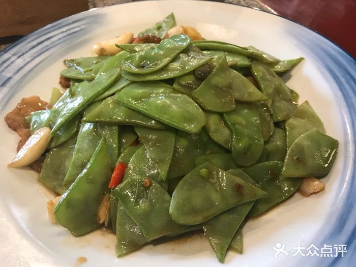 北平食府·富贵荷花烤鸭(酒仙桥店)传统小炒扁豆图片