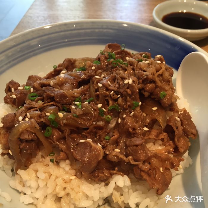 初居食屋(暗色乐堤港店)牛肉黄豆饭洋葱图片远洋大不凸刺痒图片
