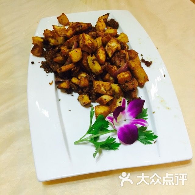 馕丁炒烤肉/份