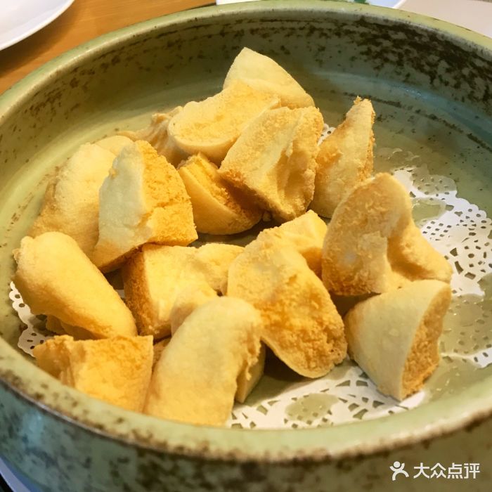 炸布仔豆腐