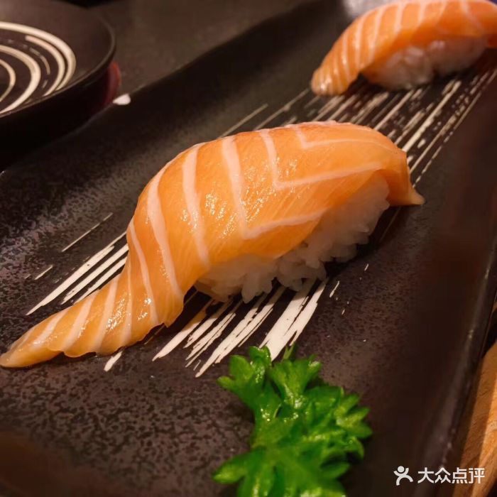 大满足三文鱼腩寿司