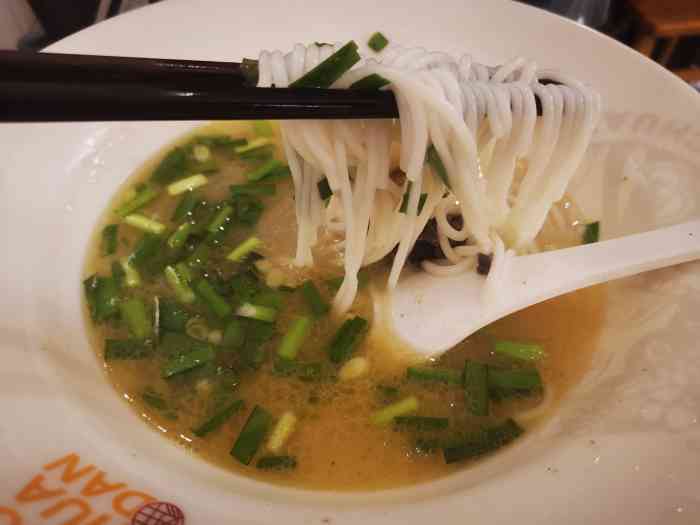 俏花旦61川味土鸡米线馆(春熙路店"最近牙齿疼,吃的都很清淡,他们