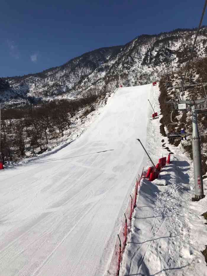 西岭雪山滑雪场